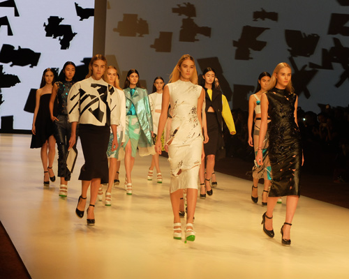 未來女裝流行什么趨勢?怎么搭配?