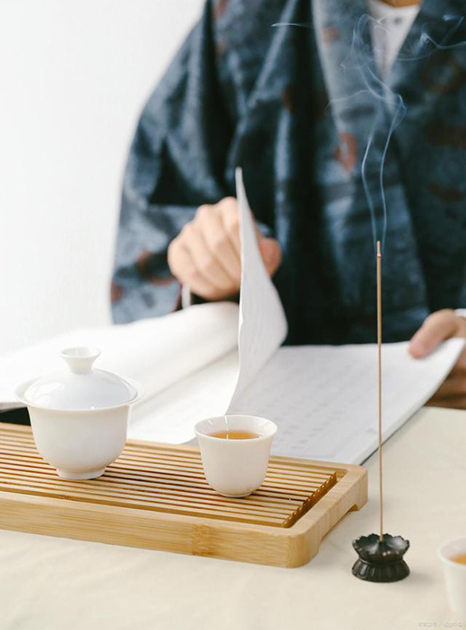 平面設計海報關于字重要還是圖重要