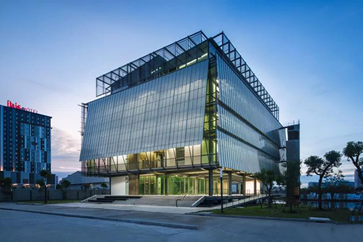 建筑采光使用的聚碳酸酯中空板!優勢突出……